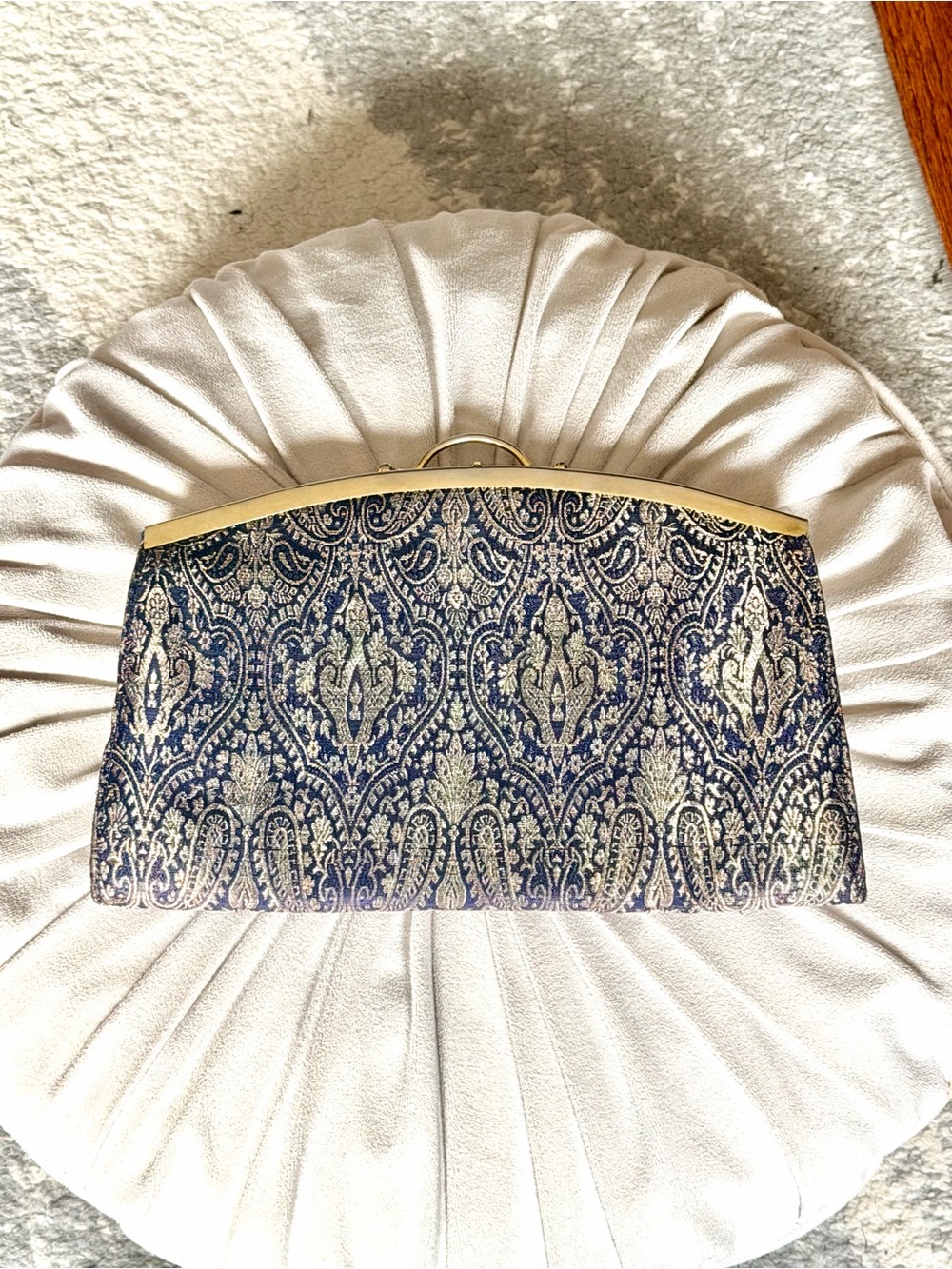 Vintage 90s Navy Gold Paisley Brocade Frame Clutch Kiss Lock Evening Bag